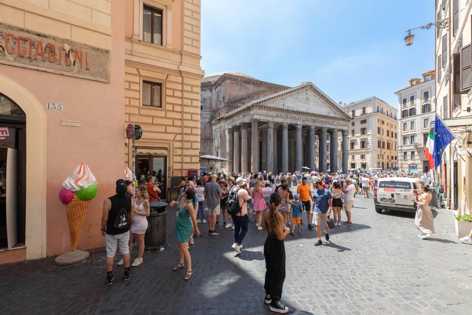 Iflat Pantheon'S Roomy And Friendly Apartment Roma Eksteriør bilde